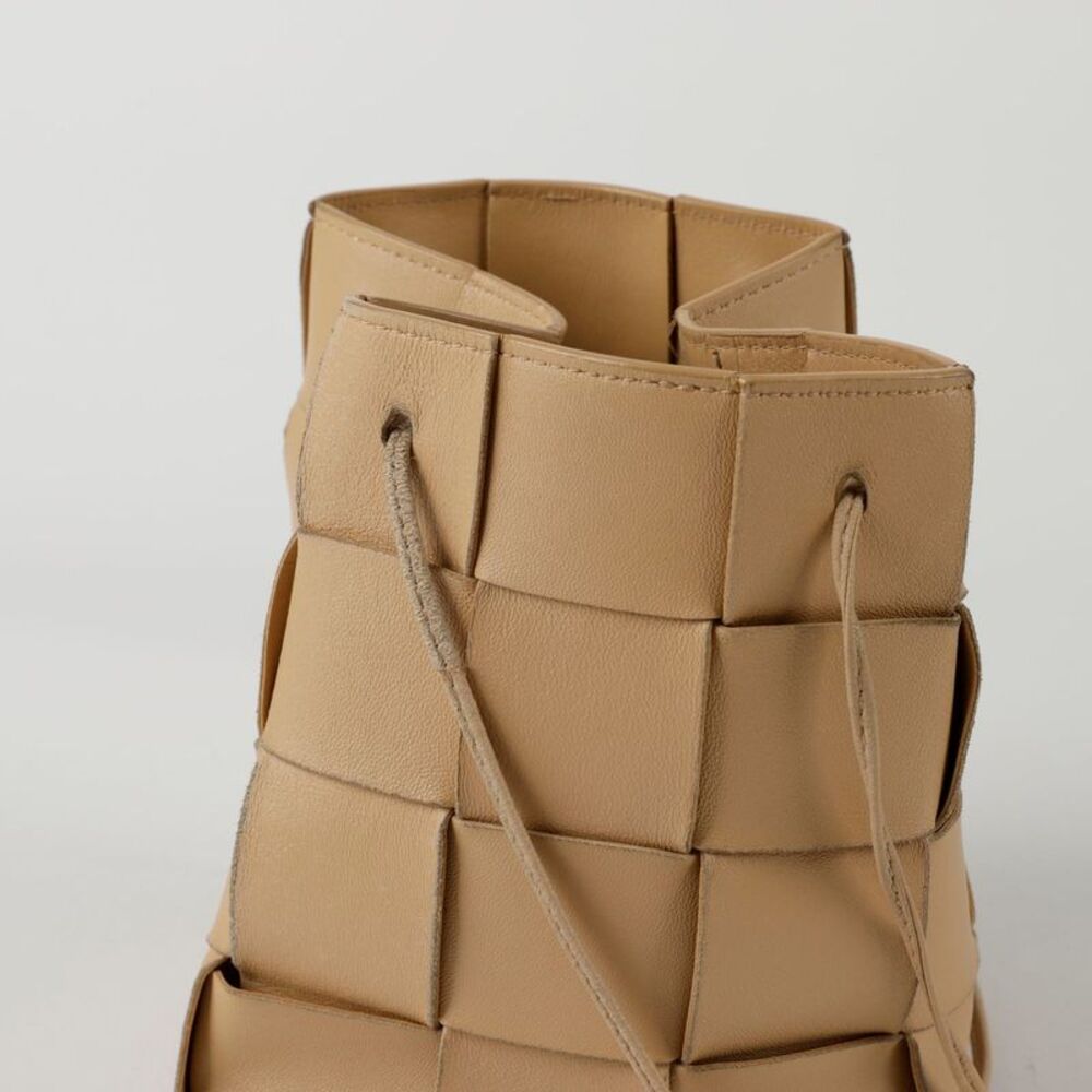 Cassette Bucket Small Shoulder Crossbody - Picture 3 of 10